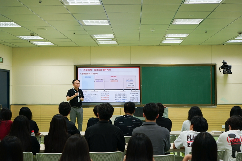 2 檀明讲课.jpeg 2 檀明讲课.jpeg