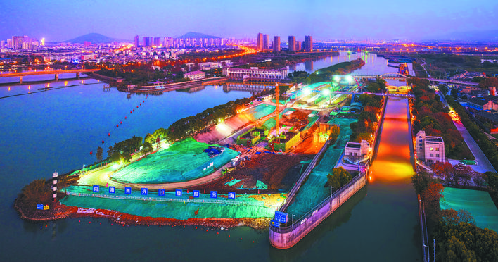 合裕航道过闸总量突破2亿吨