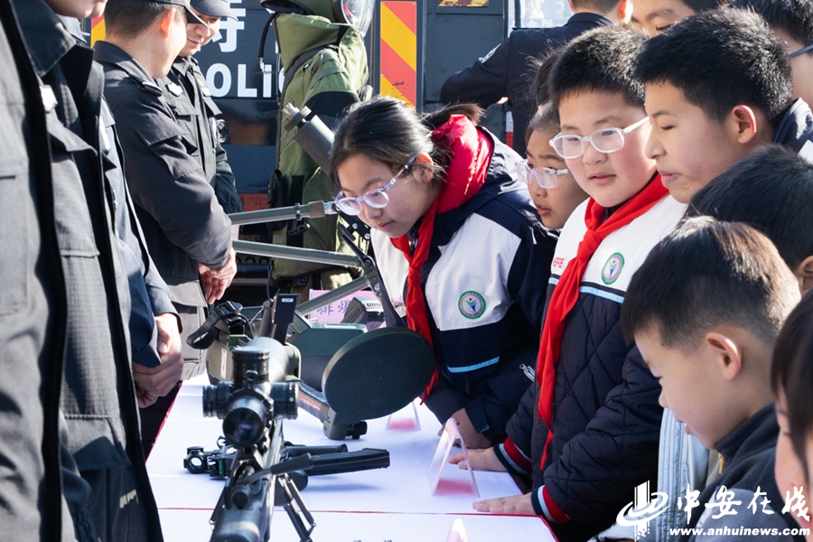 安徽省反恐怖宣传教育活动正式启动 (1).jpg