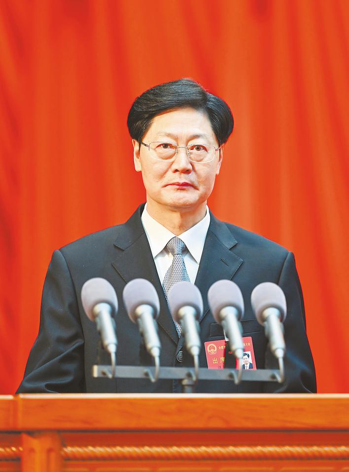 合肥市十七届人大五次会议举行第二次全体会议