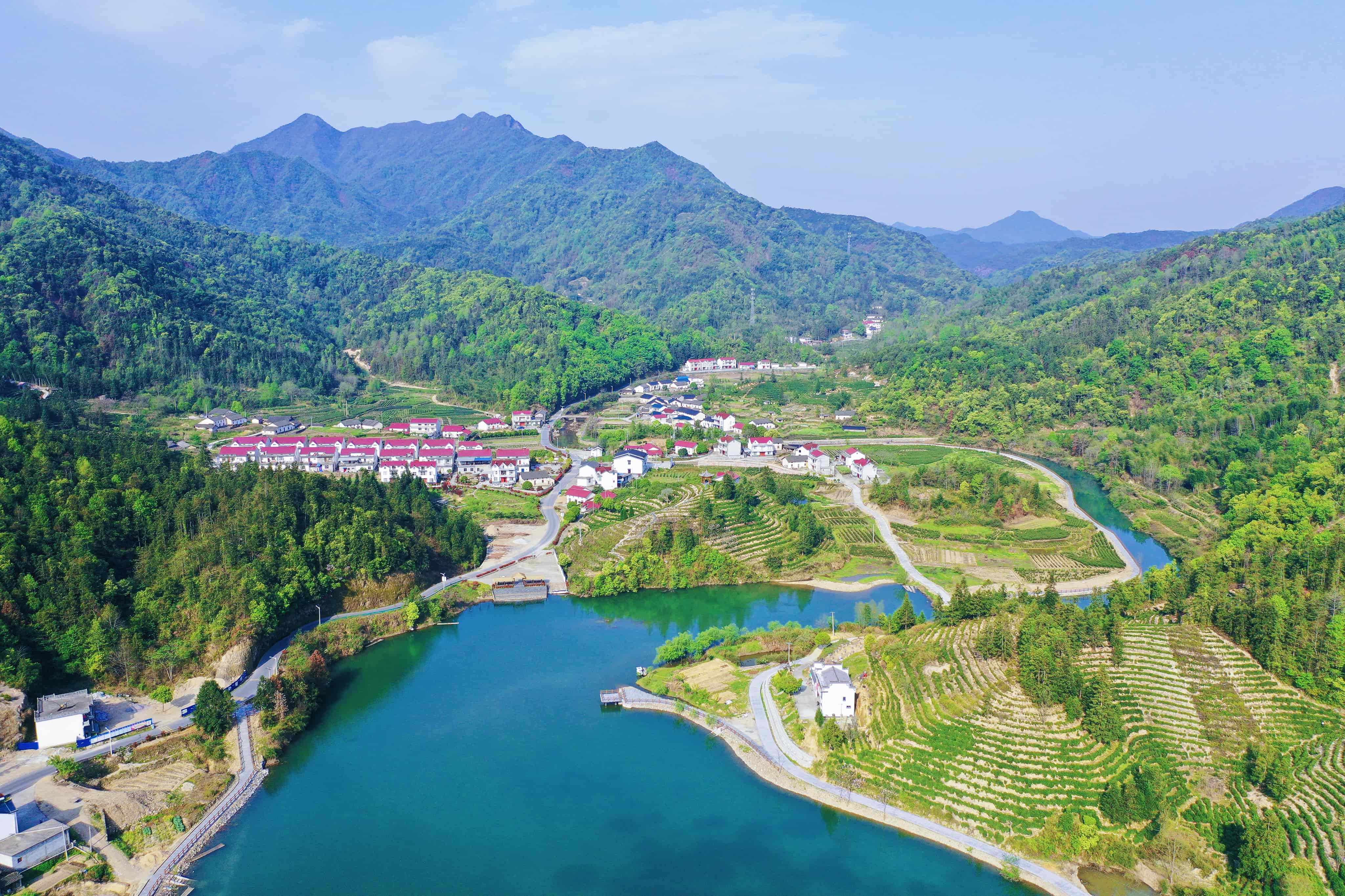 慢村鸟瞰图.jpg
