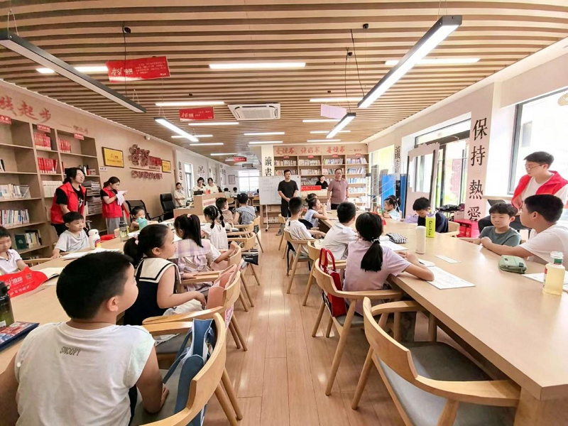 岳西县天堂镇城南社区新时代文明实践站开设第七期“红领巾课堂”，素质拓展、安全防护与心理关怀等活动全方位助青少年快乐成长。.png
