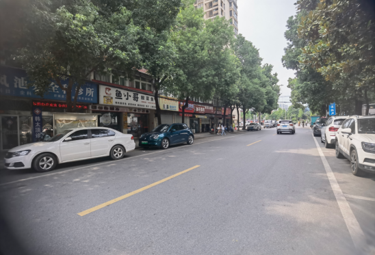 广厦路的商户将非机动车停在机动车停车位上问题整改后.png